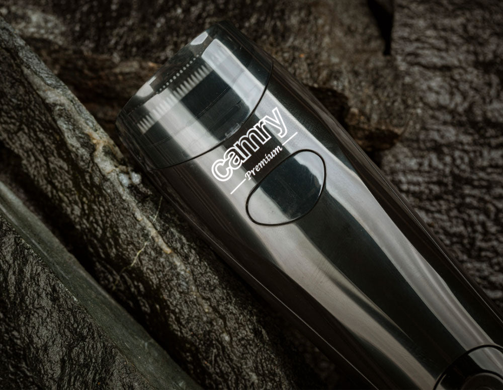 Aspirator de tuns barba Camry CR 2833, fără fir, afișaj LCD, încărcare USB, 2 accesorii, negru