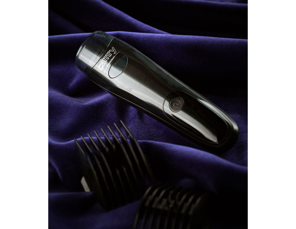 Aspirator de tuns barba Camry CR 2833, fără fir, afișaj LCD, încărcare USB, 2 accesorii, negru