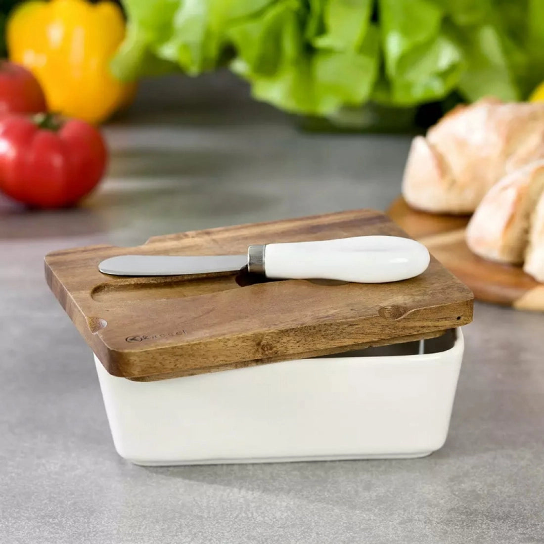 K kassel 93556 CUTIE PENTRU ULEI 14,5 x 14,5 x 6 cm cu cuțit porțelan/acacia